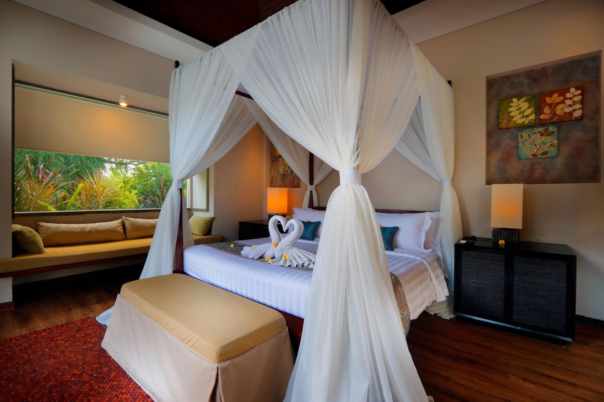 The Bali Bay View Villas Nusa Dua  Eksteriør billede