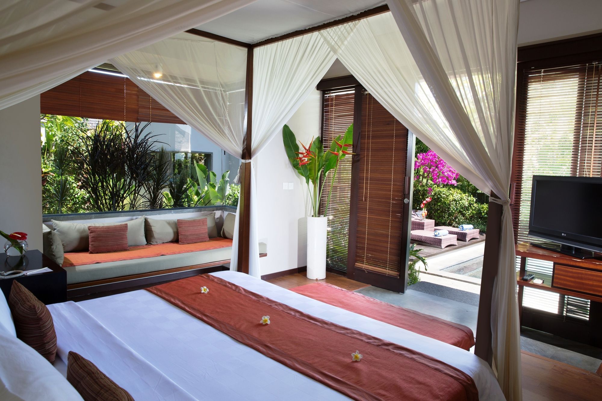 The Bali Bay View Villas Nusa Dua  Eksteriør billede