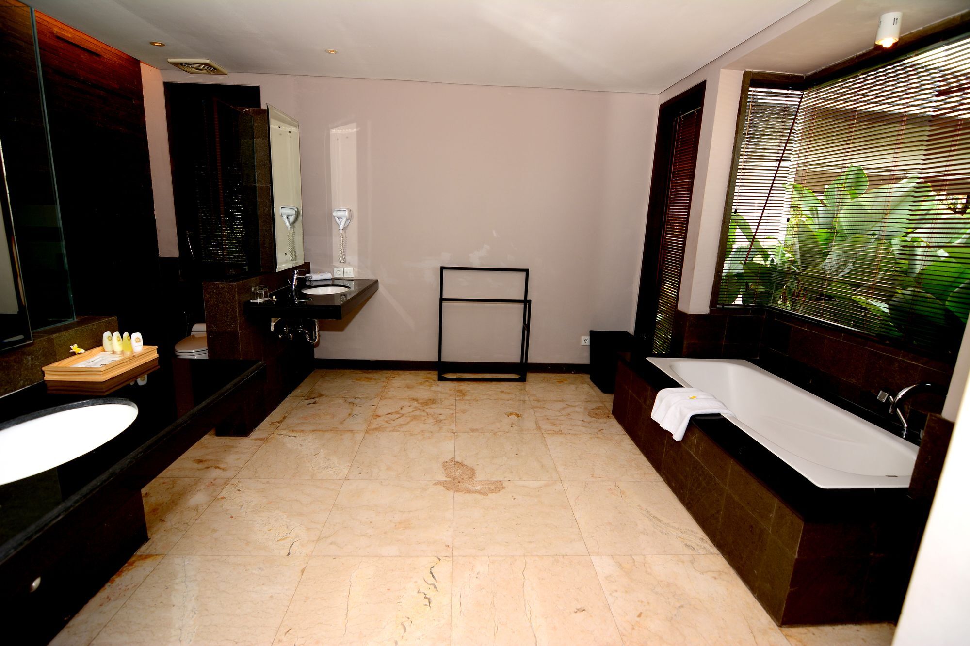 The Bali Bay View Villas Nusa Dua  Eksteriør billede